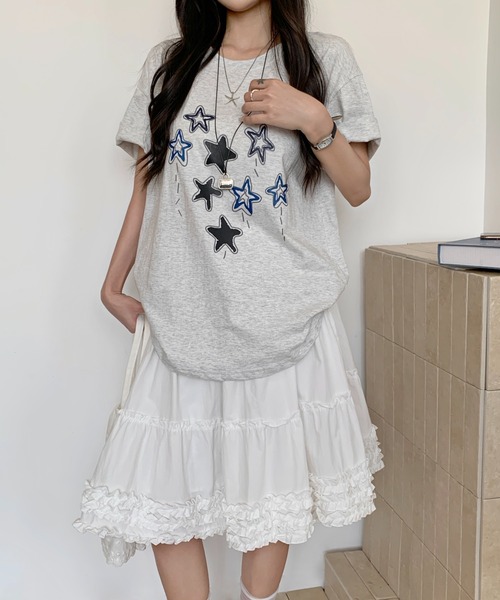 AsRiRe(アスリレイ)の「26ss新色追加/綿100% スタークラッシュ/アップルプリントTシャツ(Tシャツ/カットソー・レディース・ホワイト/ホワイト系その他/ライトグレー/ホワイト系2/グレー・M)」の5枚目の写真