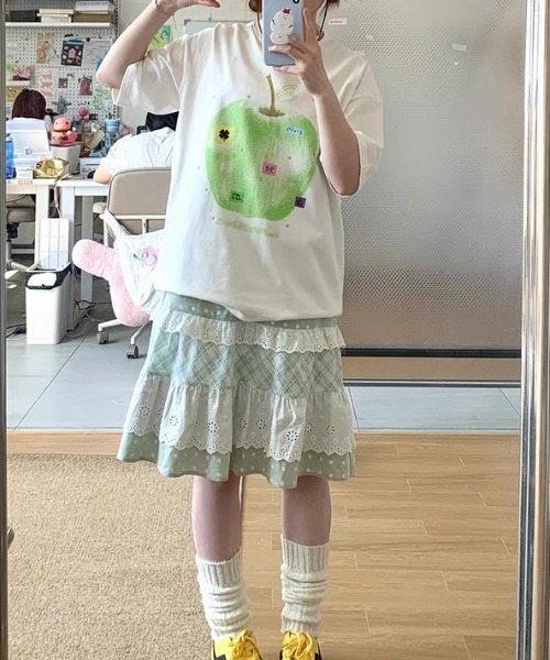 AsRiRe（アスリレイ）の「《新柄追加》綿100％　スタークラッシュ/アップルプリントTシャツ（Tシャツ/カットソー・レディース・ホワイト/ホワイト系その他/ライトグレー/ホワイト系2・M）」の12枚目の写真