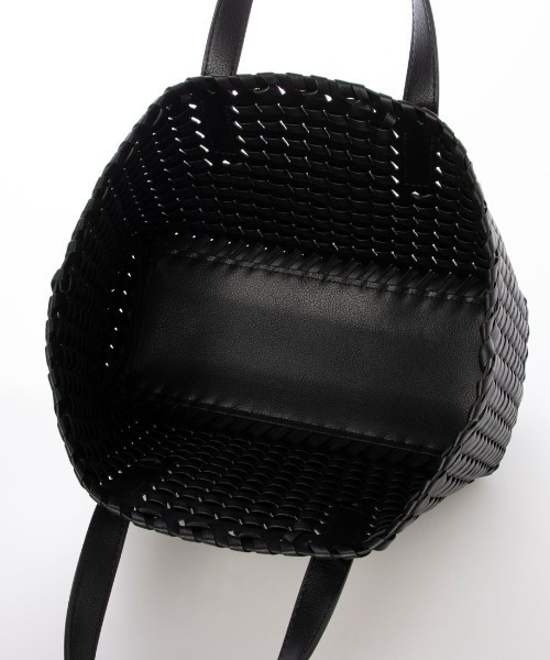 cache cache(カシュ カシュ)の「カシュカシュ cachecache / コードかがり横長トートバッグ(トートバッグ・レディース・ブラック/アイボリー/シルバー・FREE)」の15枚目の写真