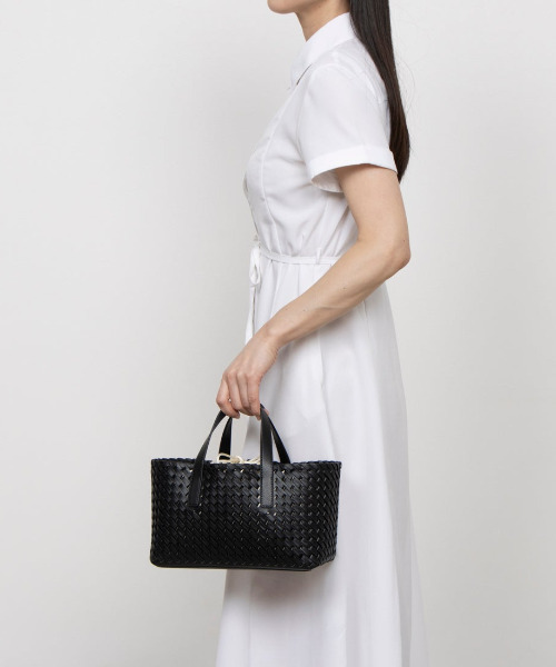 cache cache(カシュ カシュ)の「カシュカシュ cachecache / コードかがり横長トートバッグ(トートバッグ・レディース・ブラック/アイボリー/シルバー・FREE)」の20枚目の写真