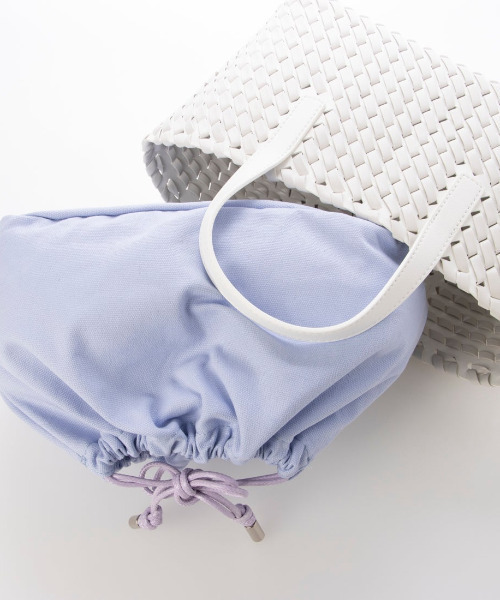 cache cache(カシュ カシュ)の「カシュカシュ cachecache / コードかがり横長トートバッグ(トートバッグ・レディース・ブラック/アイボリー/シルバー・FREE)」の9枚目の写真