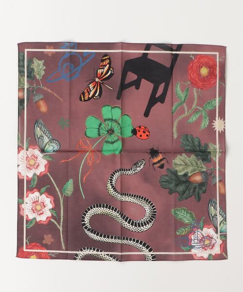 Vivienne Westwood（ヴィヴィアンウエストウッド）の「MYSTICAL HANDKERCHIEF 48X48 MYSTICAL（ハンカチ/ハンドタオル・メンズ・グリーン/レッド系その他2/チャコールグレー・FREE）」の3枚目の写真