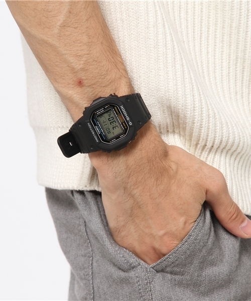 CASIO（カシオ）の「G-SHCOK / DW-5600E-1（アナログ腕時計・メンズ・ブラック・ONE SIZE）」の2枚目の写真