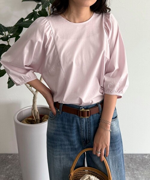 fredy emue(フレディエミュ)の「シルケット袖ギャザーカットソーブラウス(Tシャツ/カットソー・レディース・ベージュ/オフホワイト/チャコールグレー/ベビーピンク・38)」の4枚目の写真