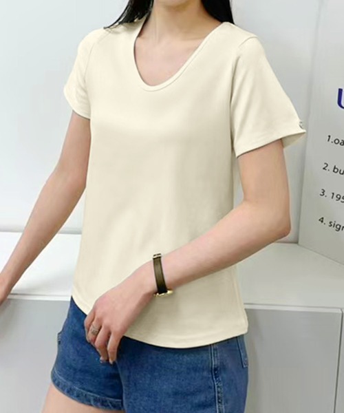 BANICO(バニコ)の「Uネック美シルエットTシャツ (SS)(Tシャツ/カットソー・レディース・ブルー/ブラック/ライトベージュ/ピンク/ホワイト/ライトグレー・FREE)」の13枚目の写真