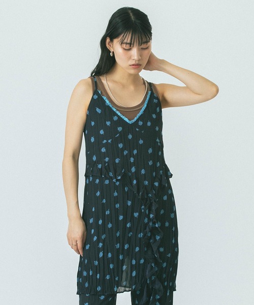 ROSE BUD（ローズバッド）の「FLOWER PRINT DRESS（ワンピース・レディース・ブラック/ベージュ・ONE SIZE）」の3枚目の写真