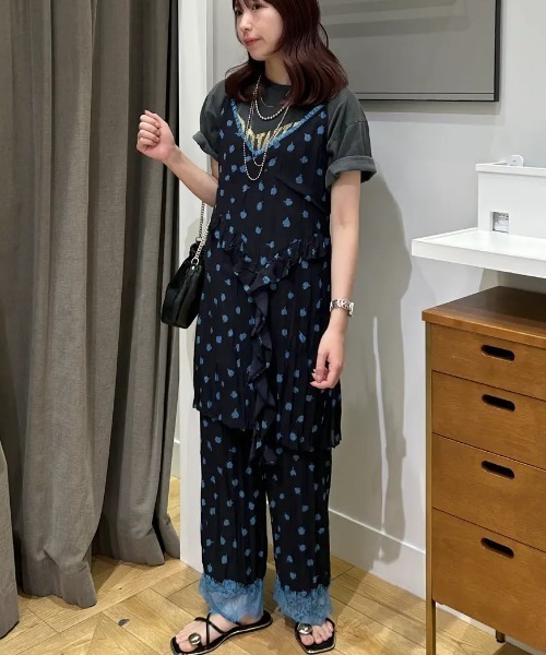 ROSE BUD（ローズバッド）の「FLOWER PRINT DRESS（ワンピース・レディース・ブラック/ベージュ・ONE SIZE）」の16枚目の写真