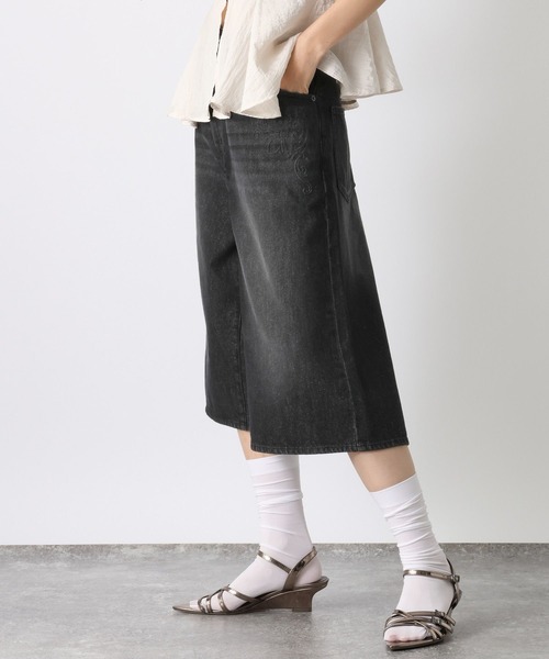 JEANASIS(ジーナシス)の「エンボスデニムハーフパンツ/499013(デニムパンツ・レディース・ブルー/ブラック・SMALL/MEDIUM)」の14枚目の写真