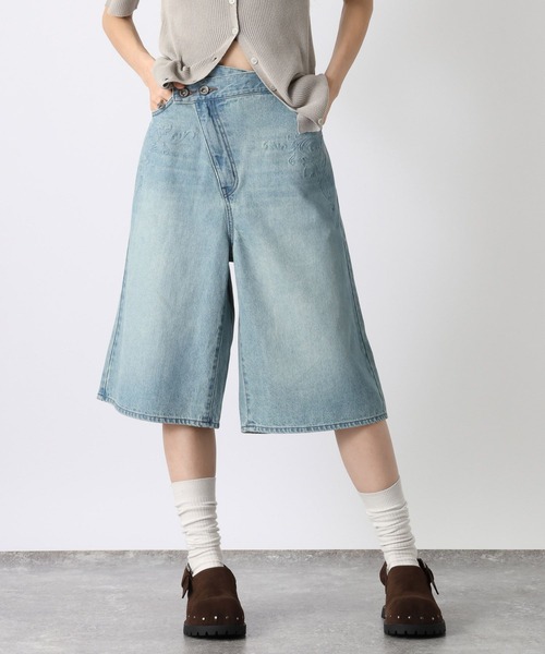 JEANASIS(ジーナシス)の「エンボスデニムハーフパンツ/499013(デニムパンツ・レディース・ブルー/ブラック・SMALL/MEDIUM)」の18枚目の写真
