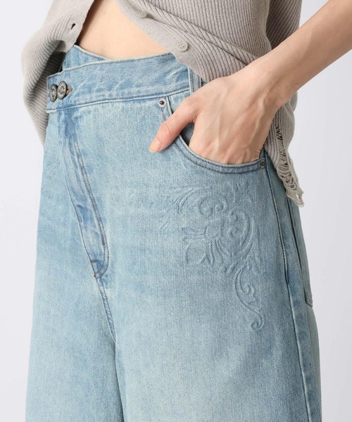 JEANASIS(ジーナシス)の「エンボスデニムハーフパンツ/499013(デニムパンツ・レディース・ブルー/ブラック・SMALL/MEDIUM)」の20枚目の写真