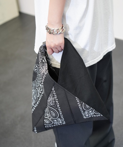 THRIFTY LOOK（スリフティールック）の「THRIFTY LOOK / スリフティールック HAV-A-HANK TRIANGLE SMALL TOTE ハバハンク キャンバス リメイク トライアングルトート（トートバッグ・メンズ・ホワイト/ブラック・FREE）」の2枚目の写真