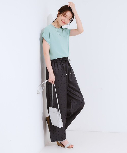 DRESKIP（ドレスキップ）の「【S-LL/ひんやり/洗濯後しわになりにくい】程よいシアー感 ロゴTシャツブラウス（シャツ/ブラウス・レディース・ブラック/オフホワイト/ライトオレンジ系/グリーン系・04/03/02/01）」の15枚目の写真