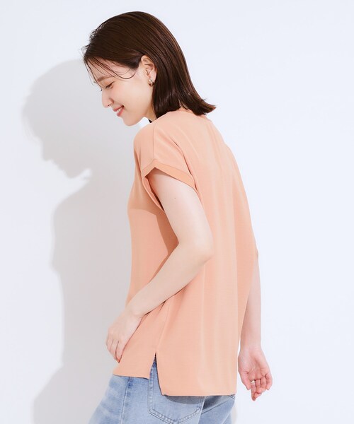 DRESKIP（ドレスキップ）の「【S-LL/ひんやり/洗濯後しわになりにくい】程よいシアー感 ロゴTシャツブラウス（シャツ/ブラウス・レディース・ブラック/オフホワイト/ライトオレンジ系/グリーン系・04/03/02/01）」の18枚目の写真