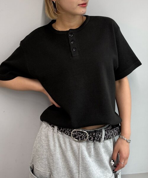 Sourcream（サワークリーム）の「【Sourcream/サワークリーム】ワッフルヘンリーネックTEE / 2サイズ（Tシャツ/カットソー・レディース・ホワイト/グレー/チャコールグレー/ブラック・LARGE/MEDIUM）」の13枚目の写真