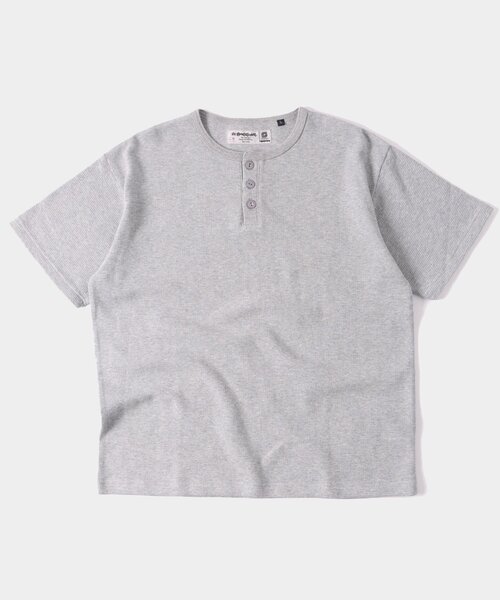 Sourcream（サワークリーム）の「【Sourcream/サワークリーム】ワッフルヘンリーネックTEE / 2サイズ（Tシャツ/カットソー・レディース・ホワイト/グレー/チャコールグレー/ブラック・LARGE/MEDIUM）」の4枚目の写真