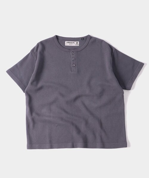 Sourcream（サワークリーム）の「【Sourcream/サワークリーム】ワッフルヘンリーネックTEE / 2サイズ（Tシャツ/カットソー・レディース・ホワイト/グレー/チャコールグレー/ブラック・LARGE/MEDIUM）」の3枚目の写真