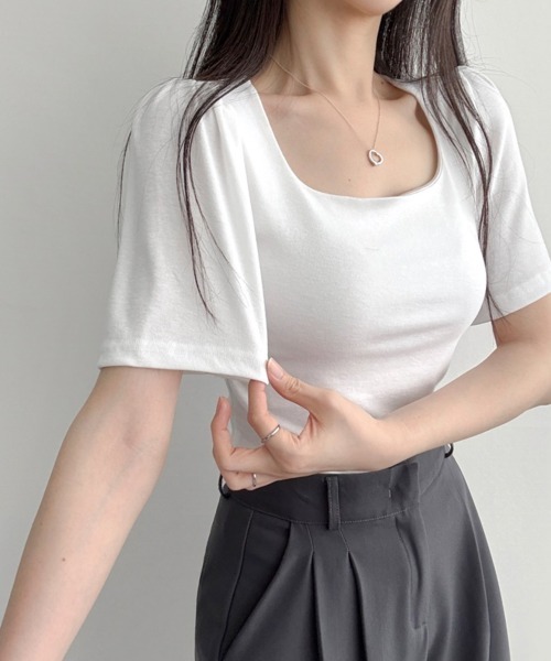 NANAHACHI(ナナハチ)の「ショルダーギャザー 半袖Tシャツ(Tシャツ/カットソー・レディース・ベージュ/アイボリー/ブラック・FREE)」の6枚目の写真