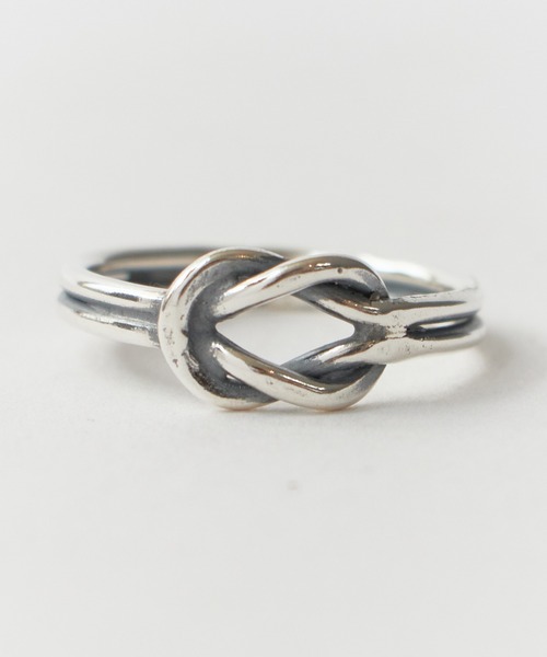 blatto（ブラット）の「blatto/ブラット 925シルバー デザイン リング（リング・メンズ・シルバー系その他5/シルバー系その他3/シルバー×ゴールド/シルバー系1/シルバー系/シルバー系その他/ゴールド系1/シルバー系2/シルバー系その他6/シルバー系その他4/シルバー系その他2/ゴールド系2/シルバー系5/シルバー系3/ゴールド系/シルバー系9/シルバー系8/シルバー系7/シルバー系6/シルバー系4・FREE）」の8枚目の写真