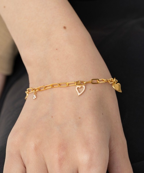 LAPUIS(ラピュイ)の「LAPUIS(ラピュイ) Amuse Heart bracelet A(ブレスレット・レディース・ホワイト/ブラック・FREE)」の2枚目の写真