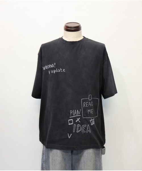 many men many mind（メニーメンメニーマインド）の「many men many mind/スプレー染めカジノ柄プリントTEE（Tシャツ/カットソー・メンズ・ブラック系2/ブラック系1/ブラック/アイボリー/ホワイト系2/ホワイト系1・LARGE/X-LARGE/MEDIUM）」の9枚目の写真