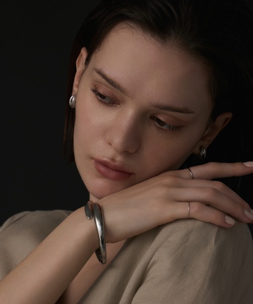 CENE（セネ）の「【CENE】セネ/フレックスバングル（ブレスレット・レディース・シルバー/ゴールド・FREE）」の8枚目の写真