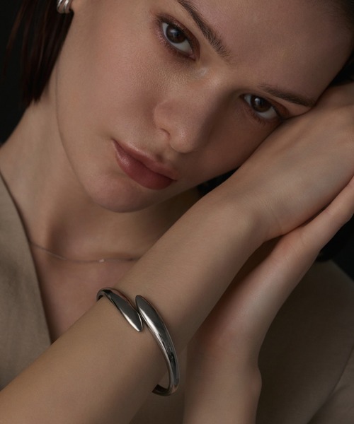 CENE（セネ）の「【CENE】セネ/フレックスバングル（ブレスレット・レディース・シルバー/ゴールド・FREE）」の9枚目の写真