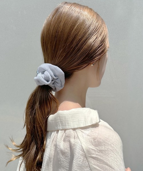 Phoebe（フィービィー）の「メタルグリッターシュシュ（シュシュ・レディース・ライトグレー/グレー/ブラック・FREE）」の6枚目の写真