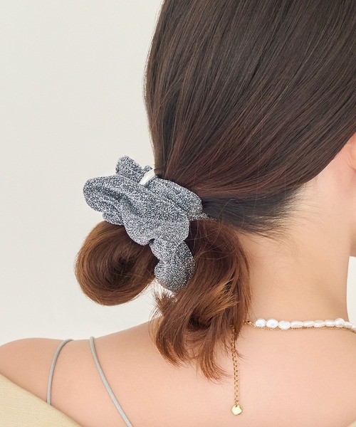 Phoebe（フィービィー）の「メタルグリッターシュシュ（シュシュ・レディース・ライトグレー/グレー/ブラック・FREE）」の17枚目の写真