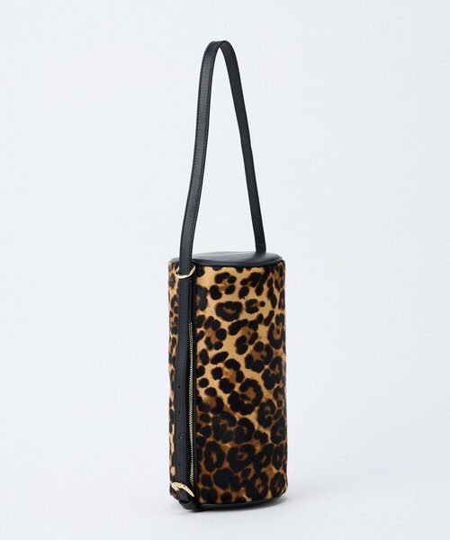 Whim Gazette(ウィムガゼット)の「【Hoaw.】ヘアレザー2WAYショルダーバッグ(ショルダーバッグ・レディース・キャメル・FREE)」の10枚目の写真