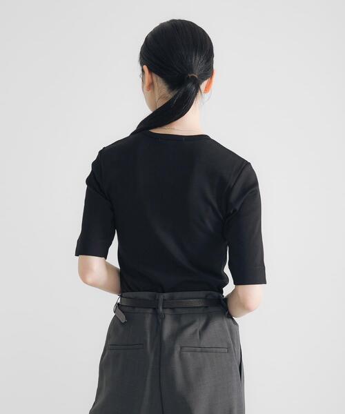 URBAN RESEARCH(アーバンリサーチ)の「汗ジミ防止ハーフスリーブカットソー(Tシャツ/カットソー・レディース・ブラック/オフホワイト/レッド系その他/グリーン系その他・FREE)」の5枚目の写真