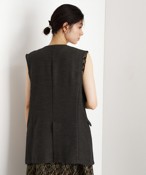 THE SHOP TK （ザ ショップ ティーケー ）の「【スッキリ決まる】パナマメッシュジレ/洗える/セットアップ可（ベスト・レディース・ベージュ/スミクロ・13/12）」の3枚目の写真