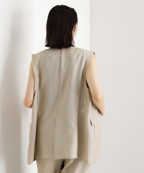 THE SHOP TK （ザ ショップ ティーケー ）の「【スッキリ決まる】パナマメッシュジレ/洗える/セットアップ可（ベスト・レディース・ベージュ/スミクロ・13/12）」の4枚目の写真
