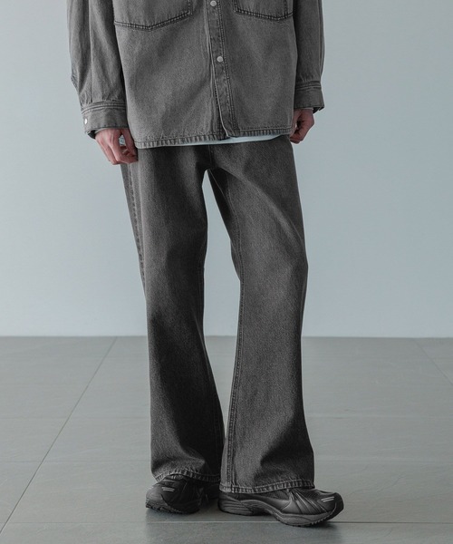 LOWRYS FARM（ローリーズファーム）の「【LFM(U)】デニムバギーパンツ　 571357（デニムパンツ・メンズ・ブラック/ブルー・MEDIUM/LARGE）」の12枚目の写真