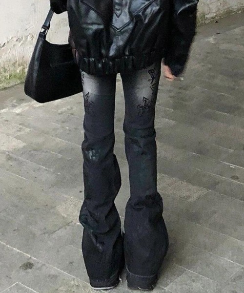 Ressaca（レサーカ）の「ローライズバタフライフレアデニムパンツ（デニムパンツ・レディース・ブラック・L/S/M）」の8枚目の写真