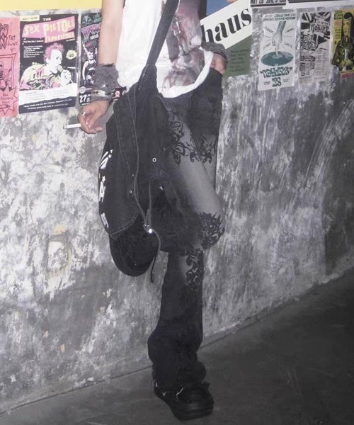 Ressaca（レサーカ）の「ローライズバタフライフレアデニムパンツ（デニムパンツ・レディース・ブラック・L/S/M）」の9枚目の写真