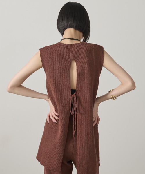 AIC.(エーアイシー)の「ミニループバックオープンニットトップス/セットアップ可能(その他トップス・レディース・ブラウン/アイボリー/ブラック・FREE)」の3枚目の写真