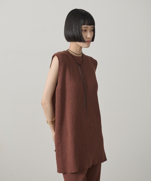 AIC.(エーアイシー)の「ミニループバックオープンニットトップス/セットアップ可能(その他トップス・レディース・ブラウン/アイボリー/ブラック・FREE)」の13枚目の写真