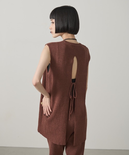 AIC.(エーアイシー)の「ミニループバックオープンニットトップス/セットアップ可能(その他トップス・レディース・ブラウン/アイボリー/ブラック・FREE)」の14枚目の写真