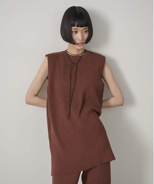 AIC.(エーアイシー)の「ミニループバックオープンニットトップス/セットアップ可能(その他トップス・レディース・ブラウン/アイボリー/ブラック・FREE)」の10枚目の写真