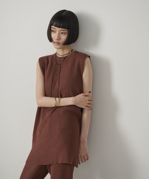 AIC.(エーアイシー)の「ミニループバックオープンニットトップス/セットアップ可能(その他トップス・レディース・ブラウン/アイボリー/ブラック・FREE)」の9枚目の写真