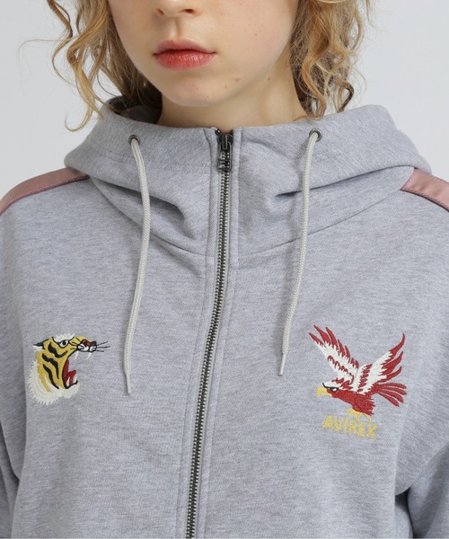 AVIREX(アヴィレックス)の「《SOUVENIR COLLECTION》SATIN SKA COMBI PARKA(パーカー・レディース・オリーブ/グレー/ブラック・M/S)」の18枚目の写真