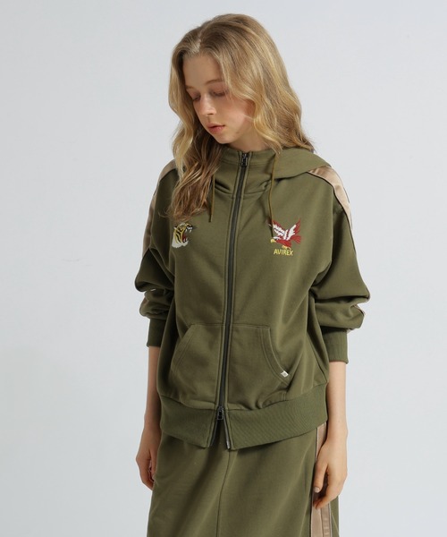 AVIREX(アヴィレックス)の「《SOUVENIR COLLECTION》SATIN SKA COMBI PARKA(パーカー・レディース・オリーブ/グレー/ブラック・M/S)」の8枚目の写真