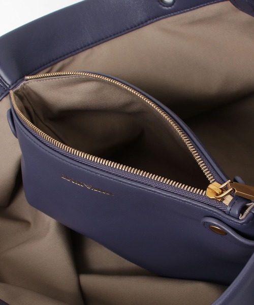 EMPORIO ARMANI(エンポリオアルマーニ)の「【エンポリオ アルマーニ】MyEA ショッパー ナッパレザー ミディアム(トートバッグ・レディース・ネイビー・FREE)」の3枚目の写真