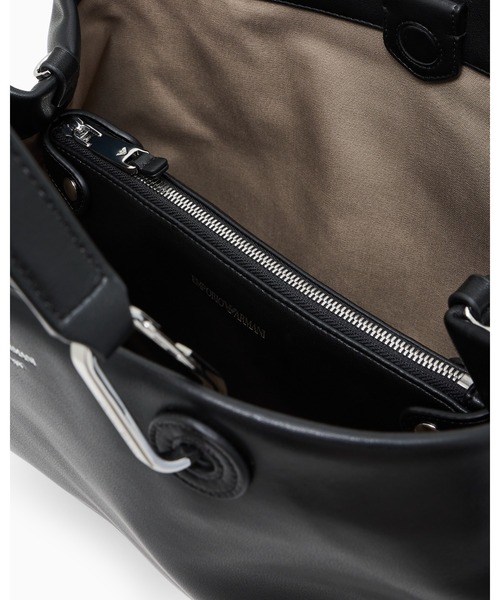 EMPORIO ARMANI(エンポリオアルマーニ)の「【エンポリオ アルマーニ】MyEA ショッパー ナッパレザー ミディアム(トートバッグ・レディース・ネイビー/ブラック/オフホワイト・FREE)」の6枚目の写真