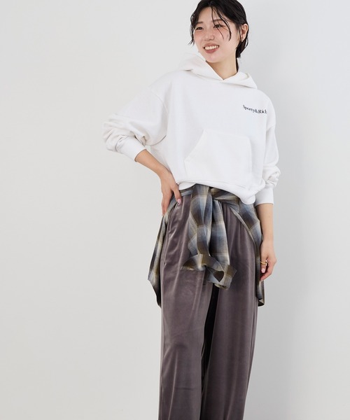 SPORTY&RICH(スポーティアンドリッチ)の「【SPORTY & RICH】クロップドフーディ-Soft Cropped Hoodie(パーカー・レディース・ホワイト・S)」の17枚目の写真