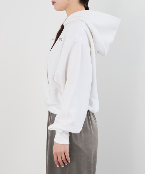 SPORTY&RICH(スポーティアンドリッチ)の「【SPORTY & RICH】クロップドフーディ-Soft Cropped Hoodie(パーカー・レディース・ホワイト・S)」の10枚目の写真