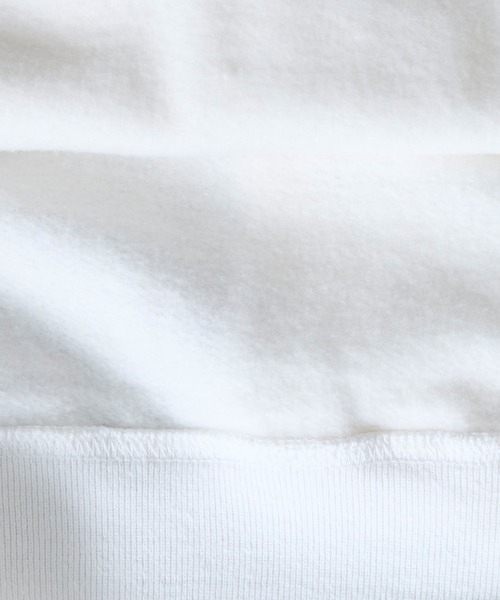 SPORTY&RICH(スポーティアンドリッチ)の「【SPORTY & RICH】クロップドフーディ-Soft Cropped Hoodie(パーカー・レディース・ホワイト・S)」の5枚目の写真
