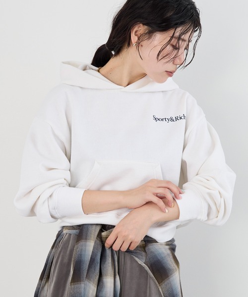 SPORTY&RICH(スポーティアンドリッチ)の「【SPORTY & RICH】クロップドフーディ-Soft Cropped Hoodie(パーカー・レディース・ホワイト・S)」の20枚目の写真