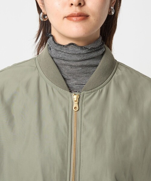 green label relaxing（グリーンレーベルリラクシング）の「ツイル コクーン MA-1 ウォッシャブル 撥水 吸湿発熱（MA-1・レディース・ネイビー/オリーブ・36/38）」の14枚目の写真