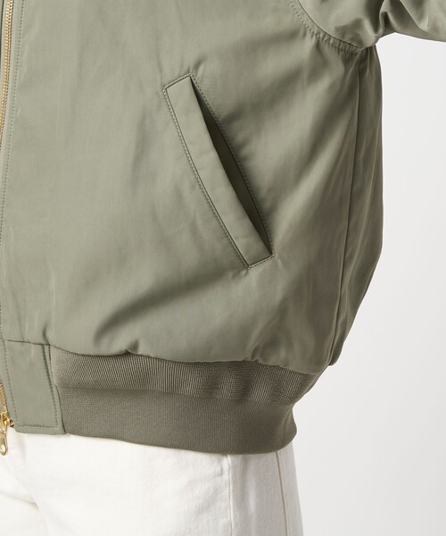 green label relaxing（グリーンレーベルリラクシング）の「ツイル コクーン MA-1 ウォッシャブル 撥水 吸湿発熱（MA-1・レディース・ネイビー/オリーブ・36/38）」の16枚目の写真